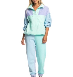 Conjunto Deportivo de Verano para Mujer, Personalizado OEM, Dos Tonos, Transpirable, Chaqueta Cortavientos con Cremallera de Nailon - Product Image 1