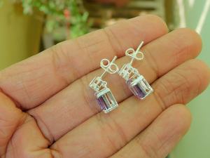 Boucles d'oreilles clous en améthyste octogonale et moissanite poire, or 14 carats, bijoux fins de luxe, cadeau élégant pour femme - Product Image 3