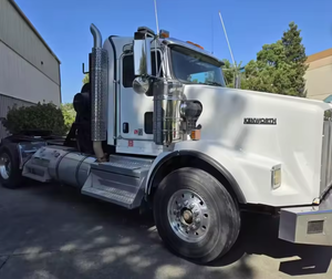 Camion pétrolier d'occasion pour Kenworth T800 2018 à double essieu, moteur Cummins 525HP, transmission automatique, expédition mondiale - Product Image 2