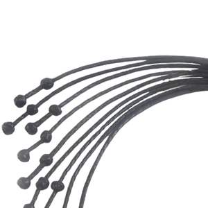 Flogger en cuir souple avec extrémités arrondies pour un jeu BDSM adapté aux débutants - Product Image 3