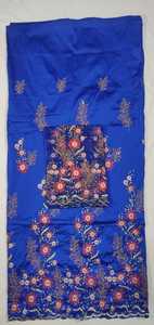 Atuendo Tradicional Nigeriano, Tela George con Lentejuelas y Patrón Floral, Tejido de Tafetán de Seda, Ropa Étnica - Product Image 4