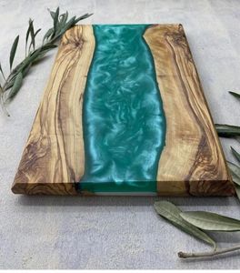 Planche à découper en bois et résine époxy faite à la main pour le pain et le fromage, planche à découper moderne en bois et résine pour la salle à manger - Product Image 2