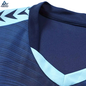 Uniforme de Fútbol Completo con Calcetines, Conjunto de Camiseta y Pantalones Cortos de Fútbol con Degradado Azul Marino Personalizado, para Deportes de Equipo - Product Image 5