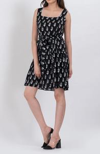 เดรสสั้นผ้าฝ้ายคอเหลี่ยมลายดอกไม้สีดำขายดีสำหรับผู้หญิง – เดรสฤดูร้อนทรงพลิ้วน้ำหนักเบาสุดอินเทรนด์พร้อมจำหน่าย - Product Image 4