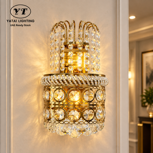 Lampe murale décorative de luxe en fer et cristal doré avec deux douilles E14 pour salon, chambre, couloir, hôtel - Product Image 1
