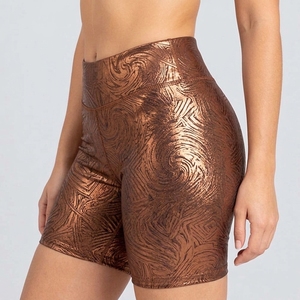 Shorts de pole dance professionnels pour femmes, avec grip corporel, tissu doux, extensible, confortable, ajustement sûr et adaptés à un usage quotidien. - Product Image 4