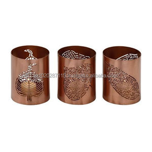 Portavelas votivo de hierro de estilo antiguo con patrones florales cortados con láser de primera calidad, ideal para interiores de casas temáticas vintage - Product Image 4