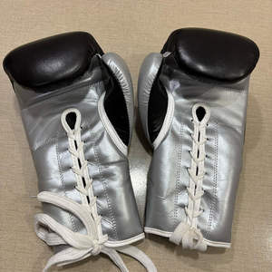 Guantes de Boxeo de Cuero Premium de Fabricación Profesional, con Cordones, para Entrenamiento, Sparring y Combate, Diseño Personalizado Disponible - Product Image 4