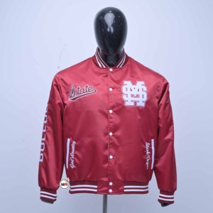 เสื้อแจ็คเก็ตวาร์ซิตี้สีแดงสำหรับผู้ชาย ดีไซน์ปักตัวอักษร ปกเสื้อพับได้ ผลิตจากโพลีเอสเตอร์ สไตล์เพรปปี้ ทรงปกติ เหมาะสำหรับใส่ในฤดูใบไม้ร่วง - Product Image 1