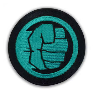 Écussons de blazer en or massif, badges personnalisés cousus à la main, appliques traditionnelles faites à la main, écussons couronne, patchs uniformes en fil d'or - Product Image 3