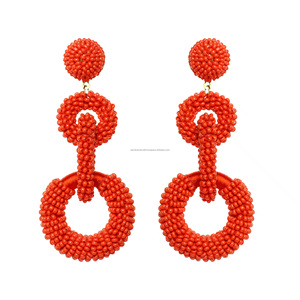 Boucles d'oreilles artisanales brodées à la mode avec forme de crochet pour fiançailles de cadeau de fête de mariage - Product Image 1