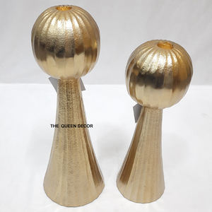 เชิงเทียนโลหะชุบทองรูปดอกไม้ ดีไซน์หรูหราทันสมัย เหมาะสำหรับตกแต่งบ้าน งานแต่งงาน หรือโต๊ะอาหาร - Product Image 4