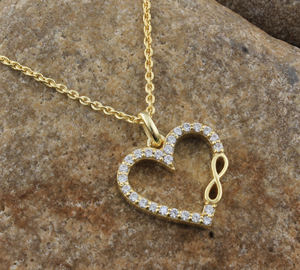 Collar con Colgante de Corazón Pequeño de Plata de Ley 925 Chapado en Platino, Estilo Vintage Minimalista con Gema de Circonita Cúbica, Marca SHREE JAIPUR - Product Image 6