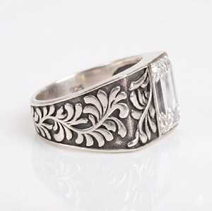 Anillo Art Deco con Hoja Floral Oxidada y Moissanita de Corte Esmeralda de 1 Quilate, Plata 925, Unisex, Regalo para Aniversario o Cumpleaños - Product Image 4