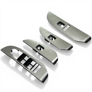 Juego de 4 Cubiertas Decorativas para el Panel de Interruptores de Ventanas, para GMC Yukon Denali, Chevrolet Tahoe y Suburban 2007-2009, Repuesto OEM, Color Plateado - Product Image 2