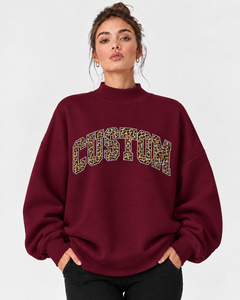 Pull à col montant en molleton doux, respirant et écologique, avec broderie personnalisée sur le devant, design tendance - Product Image 1