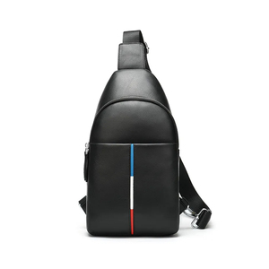 กระเป๋าหนังสะพายข้างสีดำลายทางสีน้ำเงิน ขาว แดง สำหรับผู้ชาย - Product Image 1