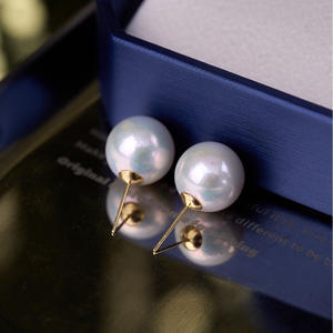 Pendientes de Perlas de Agua Dulce de Oro de 18K, Pequeños, con Forma de Bombilla, de Alta Gama, Blancas Australianas, de 10-11 mm, Colección Aurora de Lujo - Product Image 3