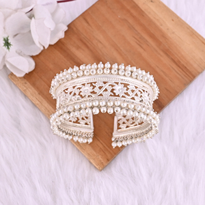 Bracelet ethnique pour femme orné de perles |   Bijoux indiens traditionnels en laiton plaqué argent - Product Image 2