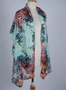 Écharpe en soie à imprimé abstrait coloré pour femme, légère, douce, longue, élégante, à porter au quotidien - Product Image 2