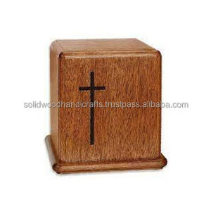 Boîte d'urne en bois faite à la main pour cendres humaines urnes funéraires pour hommes et femmes urnes de haute qualité - Product Image 1