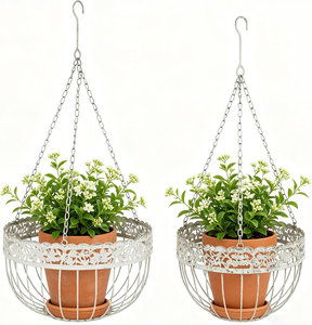 Pot de fleurs suspendu en métal blanc avec bordure décorative antique, chaîne de suspension et crochet pour balcon, patio, jardin - Product Image 1