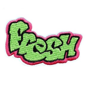 Badges brodés fabriqués en usine, de qualité supérieure, logos de vêtements avec étiquette brodée, patchs à bon prix. - Product Image 2