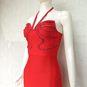 Vestido de Noche Negro Recto Midi de Lujo con Cuello Halter y Cadena de Cristales, Elegante Vestido de Gala VIP de Alta Costura - Product Image 3