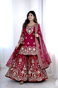 Ensemble de costume festif trois pièces pour femme Georgette avec kurta à sequins de 5 mm, pantalon palazzo évasé et dupatta brodé, prêt-à-porter - Product Image 3