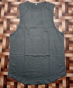 Débardeur de sport personnalisé en coton sans manches pour homme, respirant, ajusté, tricoté, col rond, motif uni, collection été 2026 - Product Image 3