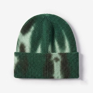 Gorro de Punto Verde Camuflaje Unisex para Adulto, Gorro de Invierno con Borde, Diseño Acrílico Plegado y Acanalado, 56-58CM - Product Image 1