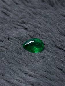 Piedra preciosa de esmeralda natural, corte esmeralda, verde intenso, forma de pera, facetada, suelta, para la elaboración de joyas. - Product Image 6