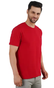 Camiseta Esencial de Cuello Redondo Color Rojo – Mezcla de Algodón Suave de Primera Calidad, Ligera, Informal, Diseñada para Comodidad Durante Todo el Día - Product Image 3