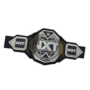 เข็มขัดแชมป์ WWE NXT หนังสีดำ ดีไซน์สีเงิน คุณภาพพรีเมียม สำหรับแฟนมวยปล้ำและนักสะสม - Product Image 3