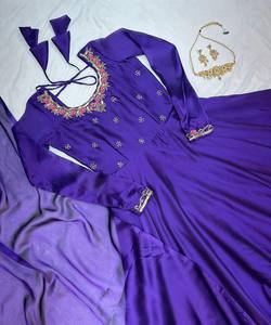 Kurti en coton et soie Rangoli fantaisie, brodé à la main, avec dupatta, pour tenue de fête, séchage rapide, prix de gros, vêtement ethnique, violet - Product Image 2
