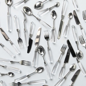 Cubertería acrílica con diseño de artesano, juego de cubiertos de resina con acabado dorado, acero pulido con espejo y asas de plástico para acampar - Product Image 1