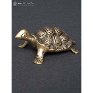 3 pouces fait à la main tibétain bouddhiste Vastu Feng Shui tortue Sculpture en laiton pour cadeaux et décoration intérieure Fabriqué en Inde - Product Image 2