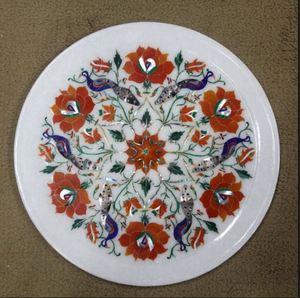 Assiette décorative en marbre Royal Peacock avec incrustations |   Art mural en marbre blanc poli fait main avec motif floral pour décoration de mariage, cadeau - Product Image 3