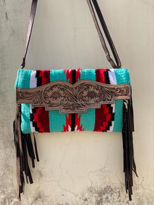 Nouveau Western élégant véritable cuir aztèque usiné Multi couleur frange sac à bandoulière vente chaude nouveauté usiné selle couverture sac à main - Product Image 3