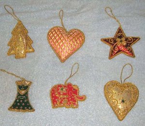 Belle décoration de sapin de Noël en forme de papillon, brodée à la main avec des fils zari, article pour la décoration suspendue de Noël, exportation et importation - Product Image 3