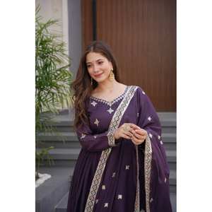 Vestido de noche bordado de diseñador con lentejuelas para fiesta - Product Image 6