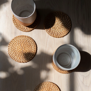Sous-verres en rotin BOHO, sous-verres en osier, vente en gros, emballés en vrac, sets de table ronds tissés naturels - Product Image 6