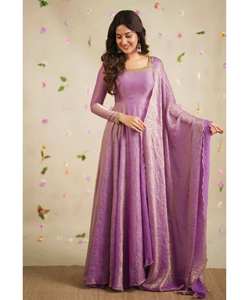 Vestido Anarkali Clásico Tradicional con Diseño Elegante de Secado Rápido para Todas las Temporadas, Ideal para Bodas y Fiestas, Atuendo Étnico Premium para Mujer - Product Image 1