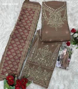 Colección de Salwar-Suit-Dupatta de calidad premium en muselina de viscosa con estampado digital y trabajo manual y Aari, semicosturado, para mujer. - Product Image 5