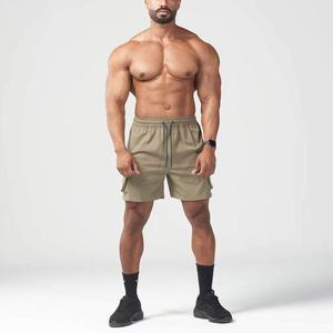 Pantalones Cortos Deportivos Personalizados de Moda con Cintura Ajustable y Bolsillos Tipo Cargo - Product Image 4