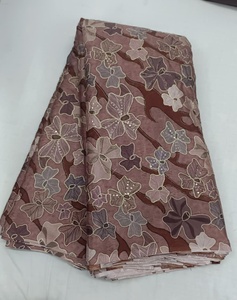 Tela Premium 100% Poliéster Bordada de Secado Rápido, Ecológica, de Alto Gramaje (80 GSM), 43/44 Pulgadas de Ancho, para Blazers/Trajes de Mujer - Product Image 4