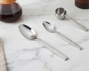 Juego de cubiertos minimalistas Acme de acero inoxidable con diseño lineal, acabado de alto brillo, apto para lavavajillas, para vajilla de bodas y hoteles. - Product Image 3