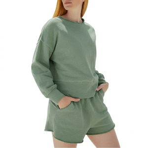 Ensemble sweat-shirt et short pour femme, coupe ample, manches longues, design cousu à la machine, style personnalisé, avec cordon de serrage à la taille - Product Image 6