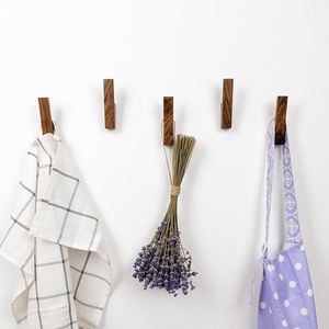 Set di 4 Ganci da Parete e Appendiabiti in Legno di Noce Scuro o Frassino Chiaro per Appendere Cappelli, per Uso Domestico o in Ufficio - Product Image 2