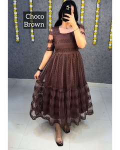 Vestido de diseñador estilo princesa con bordado de lentejuelas y flores, 46 pulgadas de largo, para compra al por mayor. - Product Image 6